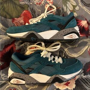 Puma Teal and Black Athletic Shoes